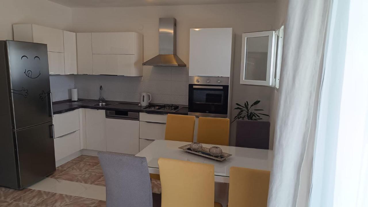 Apartment Ruby โปดสตรานา ภายนอก รูปภาพ